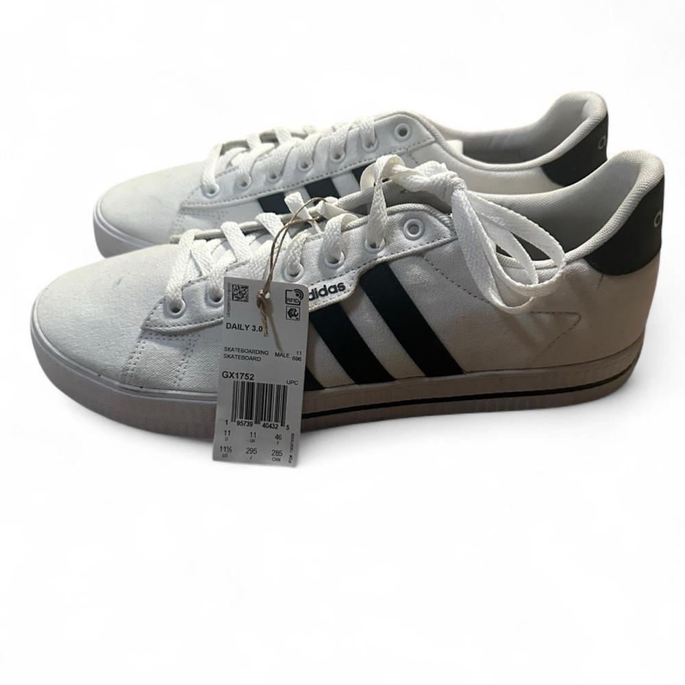 Adidas Men’s Daily 3.0 GX1752 White Black Striped Skateboarding Sneaker 11.5